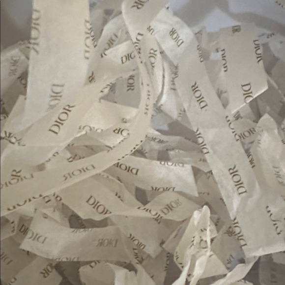 New Limited Edition Dior gifting bundle large wallet box, gift bag with ribbon - Picture 12 of 12